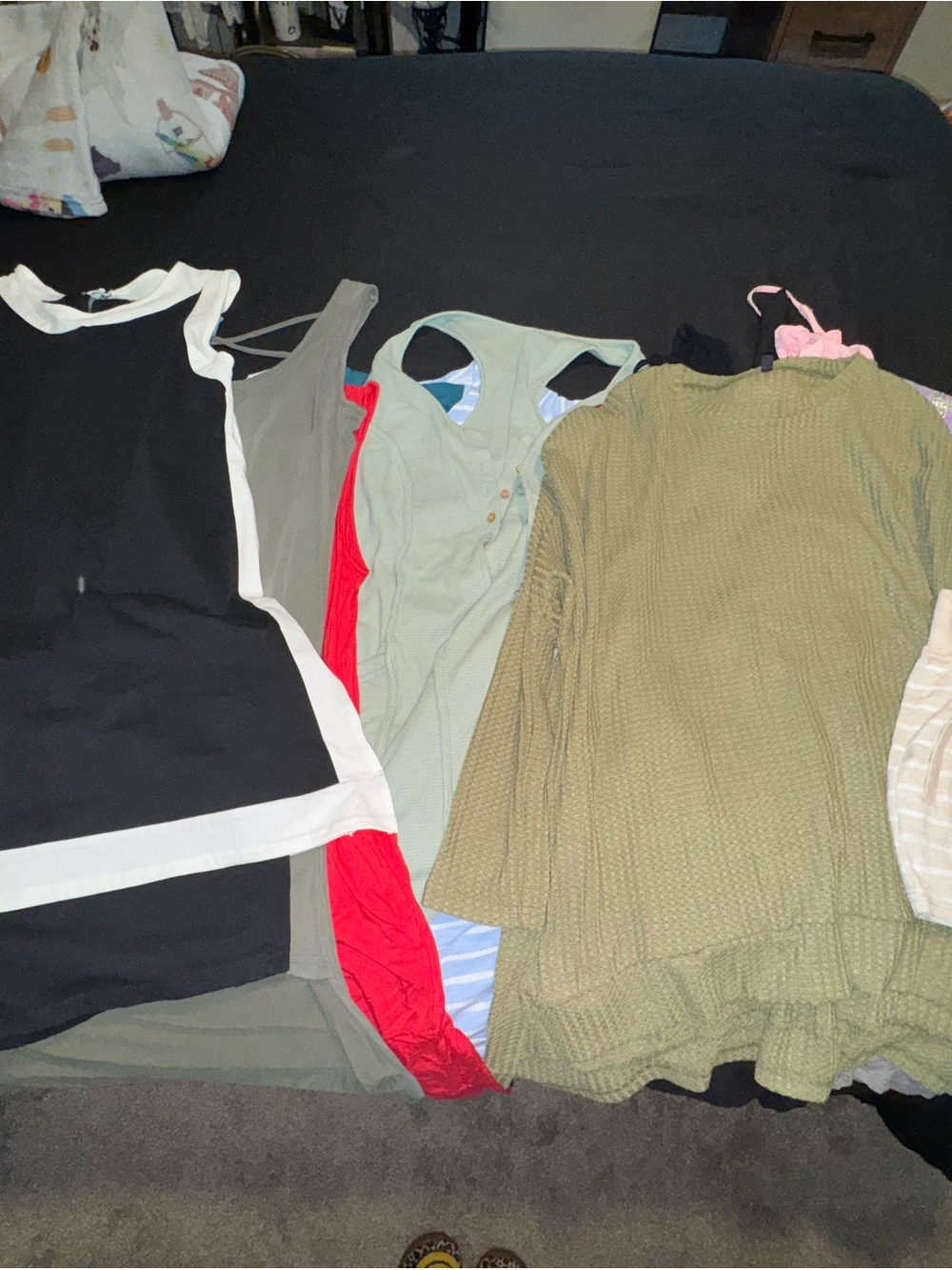 Lot of women’s size large & extra large clothes